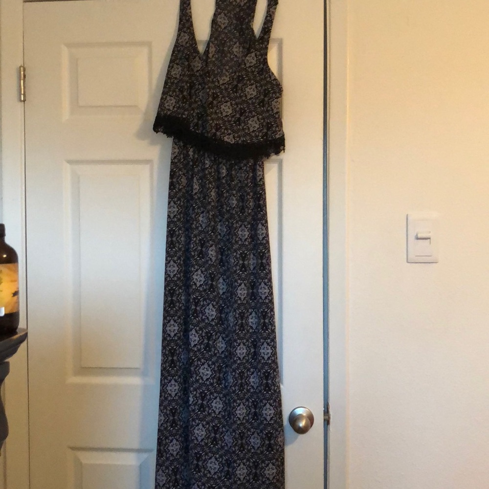 Long black and white maxi dress
